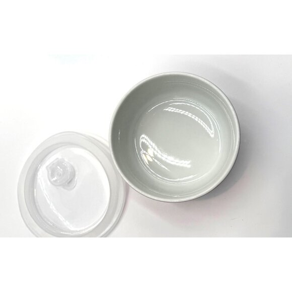 Hello Kitty Ceramic Bowl With Lid - Picture 3 of 4